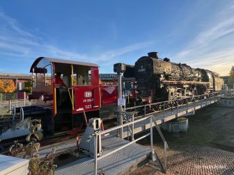 <p>Rangierarbeiten mit der Lok 311 225 (Kö 1) der Bielefelder Eisenbahnfreunde im Bw Bielefeld. Foto: Joachim Reinhard</p>